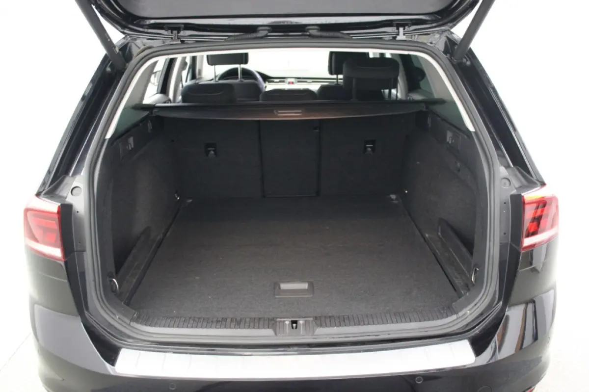 2.0 TDI Business Automaat - Digitaal Cockpit, Carplay, Stoelverw.