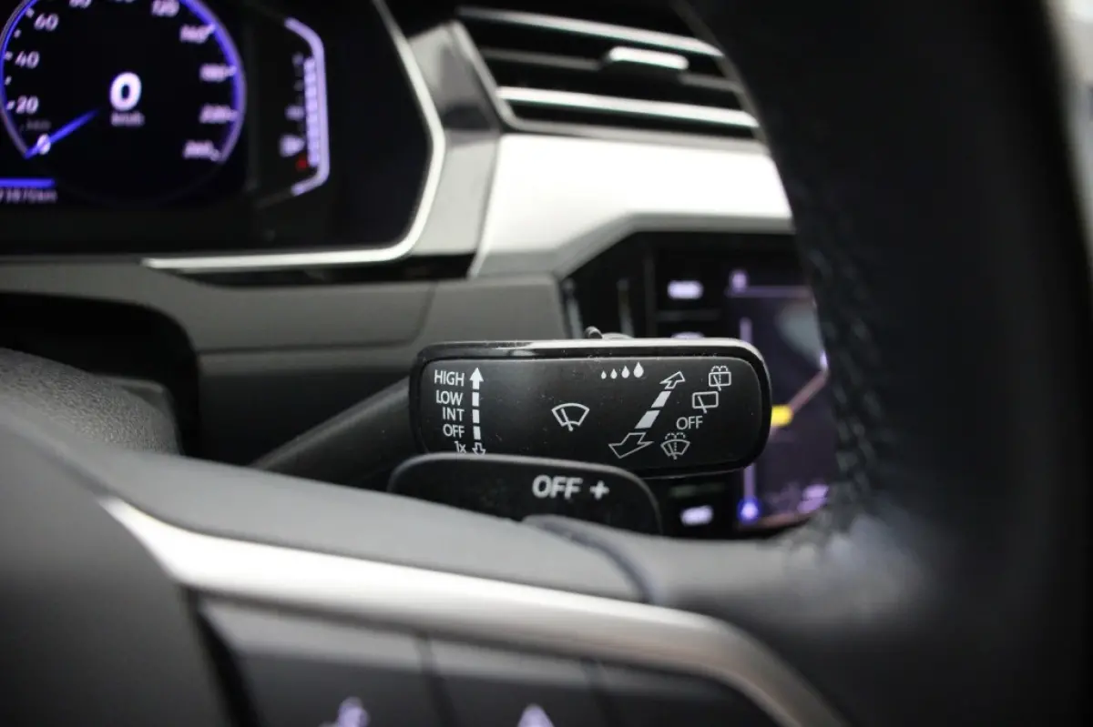2.0 TDI Business Automaat - Digitaal Cockpit, Carplay, Stoelverw.