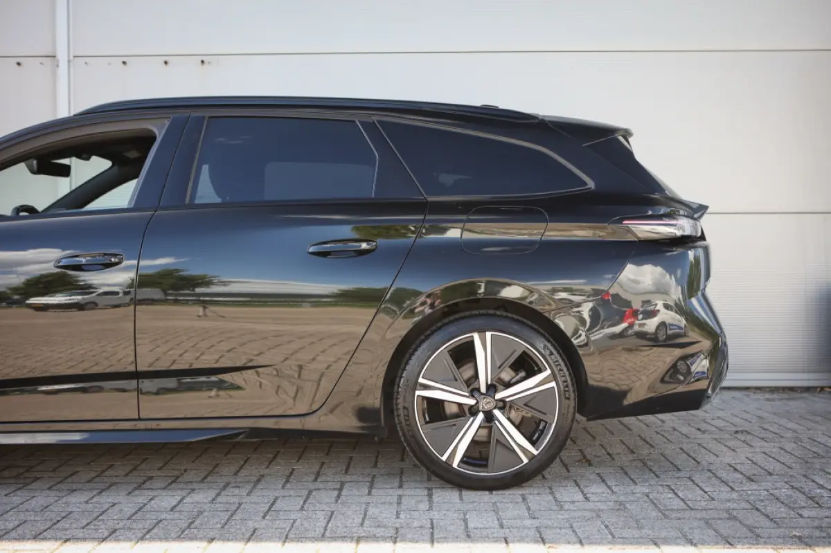 1.6 PHEV 225 GT