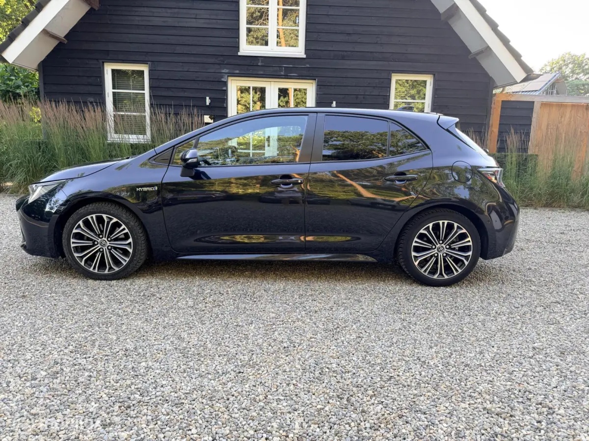 2.0 Hybrid First Edition