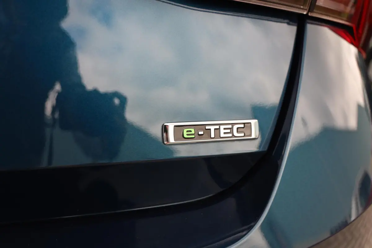 1.0 e-TSI Sport Business|Navi|Apple carplay/Android auto|Clima|LED|Sportstoelen|