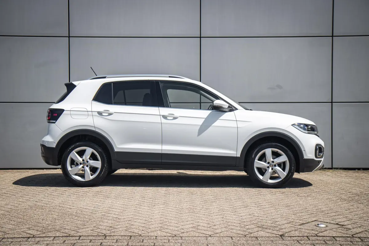 1.0 TSI 110pk DSG Style | Stoelverwarming | Navigatie | Grootlichtassistent | Adaptive Cruise Control | 17'' Velgen