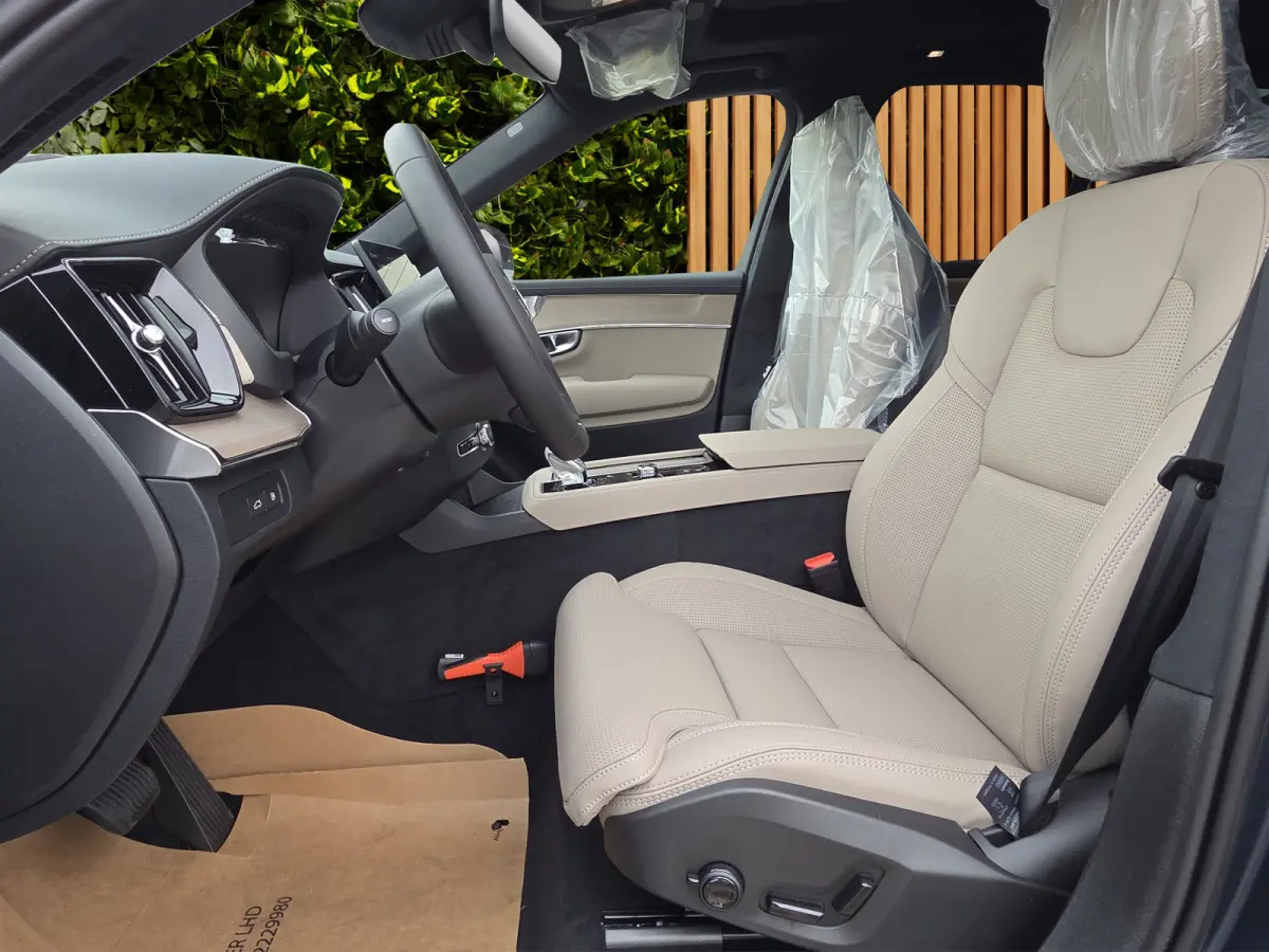 2.0 T8 Plug-in hybrid AWD Ultra Dark Exec. Ed. | Bowers&Wilkins | Luchtvering | Massage/ventilatie | 22" Velgen