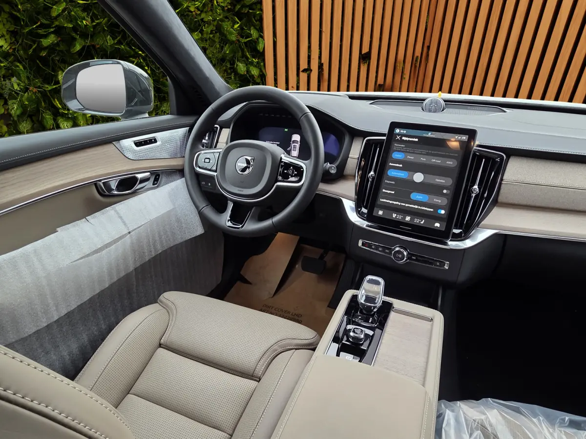 2.0 T8 Plug-in hybrid AWD Ultra Dark Exec. Ed. | Bowers&Wilkins | Luchtvering | Massage/ventilatie | 22" Velgen