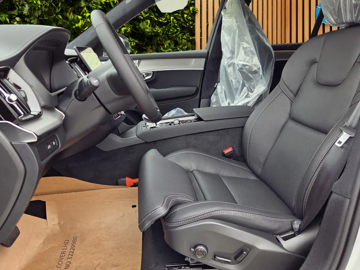 2.0 T8 Plug-in hybrid AWD Ultra Black Ed. Exec. | Bowers&Wilkins | Luchtvering | Massage/ventilatie | 22" Velgen
