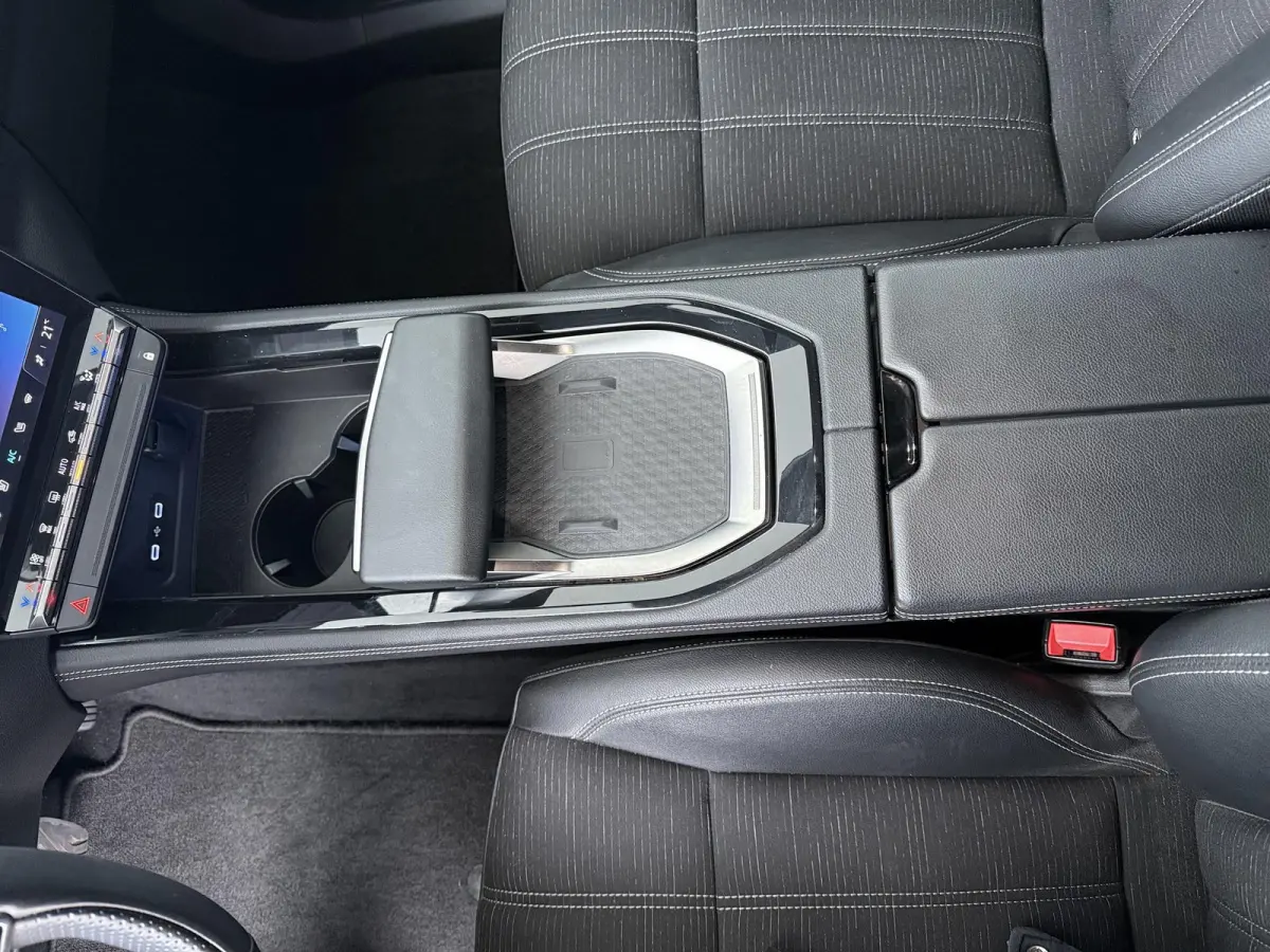techno mild hybrid 160 X-tronic | Panoramadak | Stoel-, Stuur- & Voorruitverw. | Adapt. Cruise |