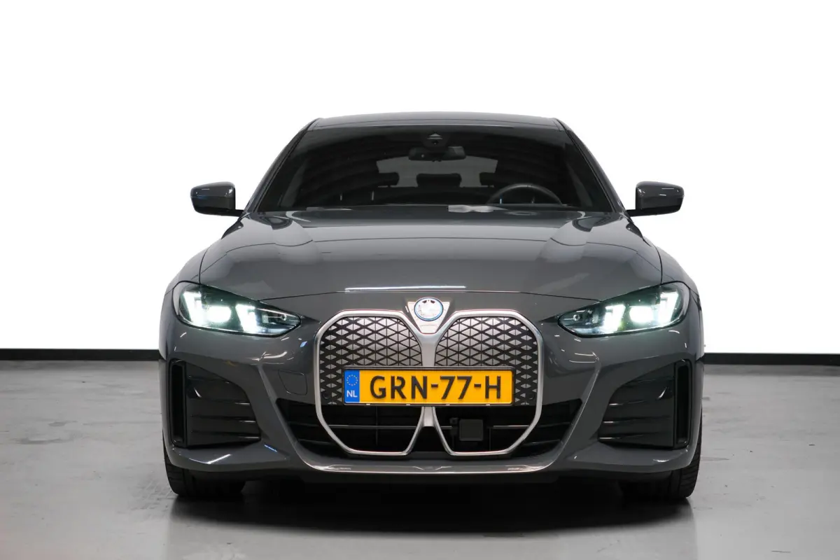 eDrive40 84 kWh M-Sport | Harman Kardon