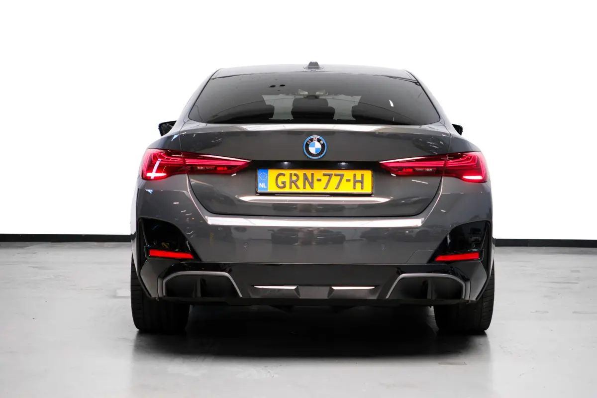 eDrive40 84 kWh M-Sport | Harman Kardon