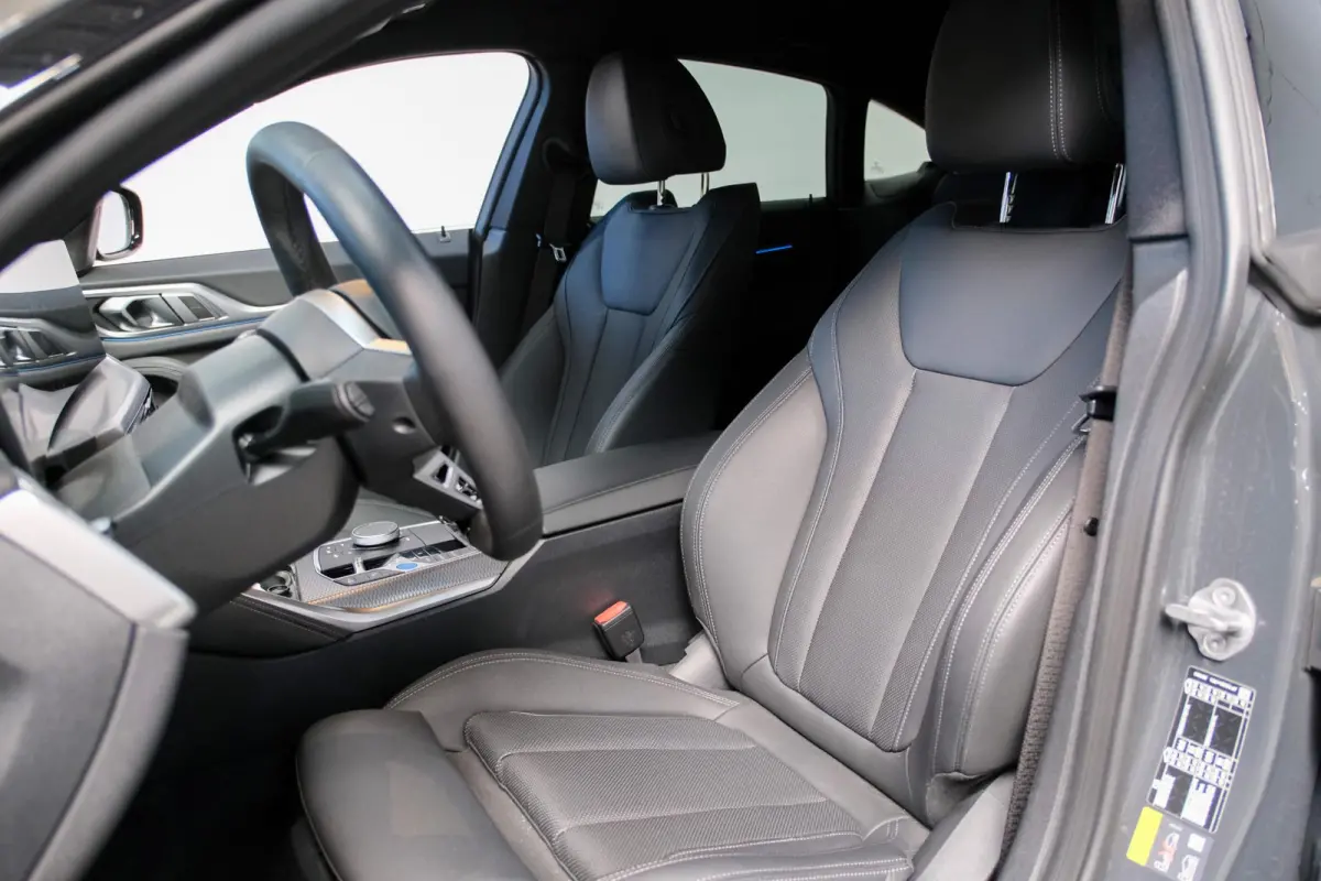 eDrive40 84 kWh M-Sport | Harman Kardon