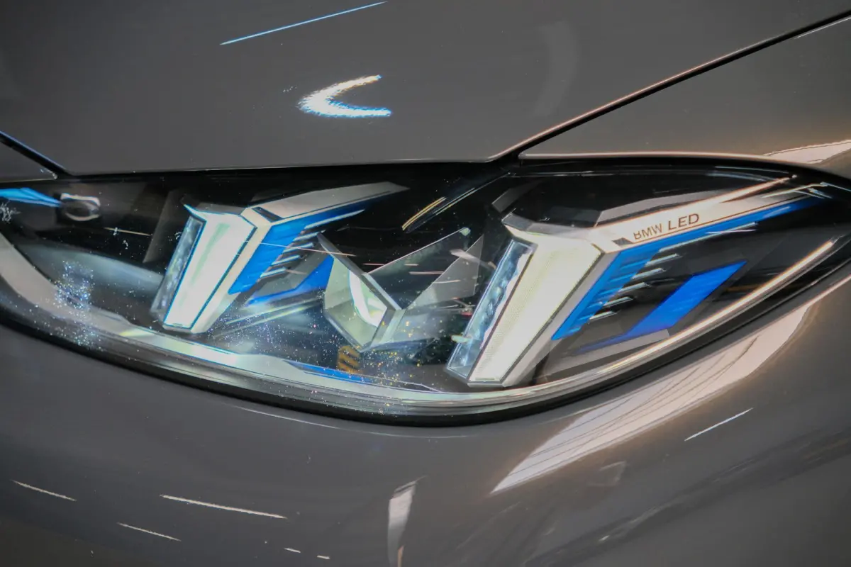 eDrive40 84 kWh M-Sport | Harman Kardon