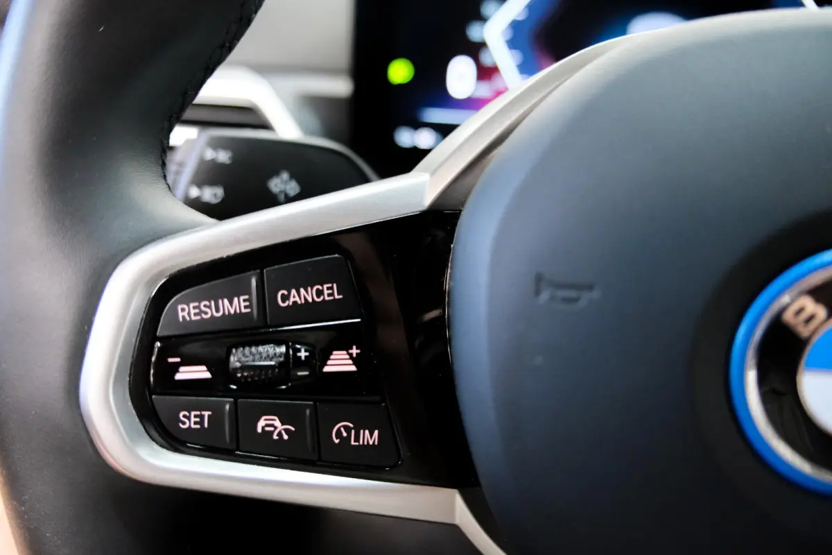 eDrive40 84 kWh M-Sport | Harman Kardon