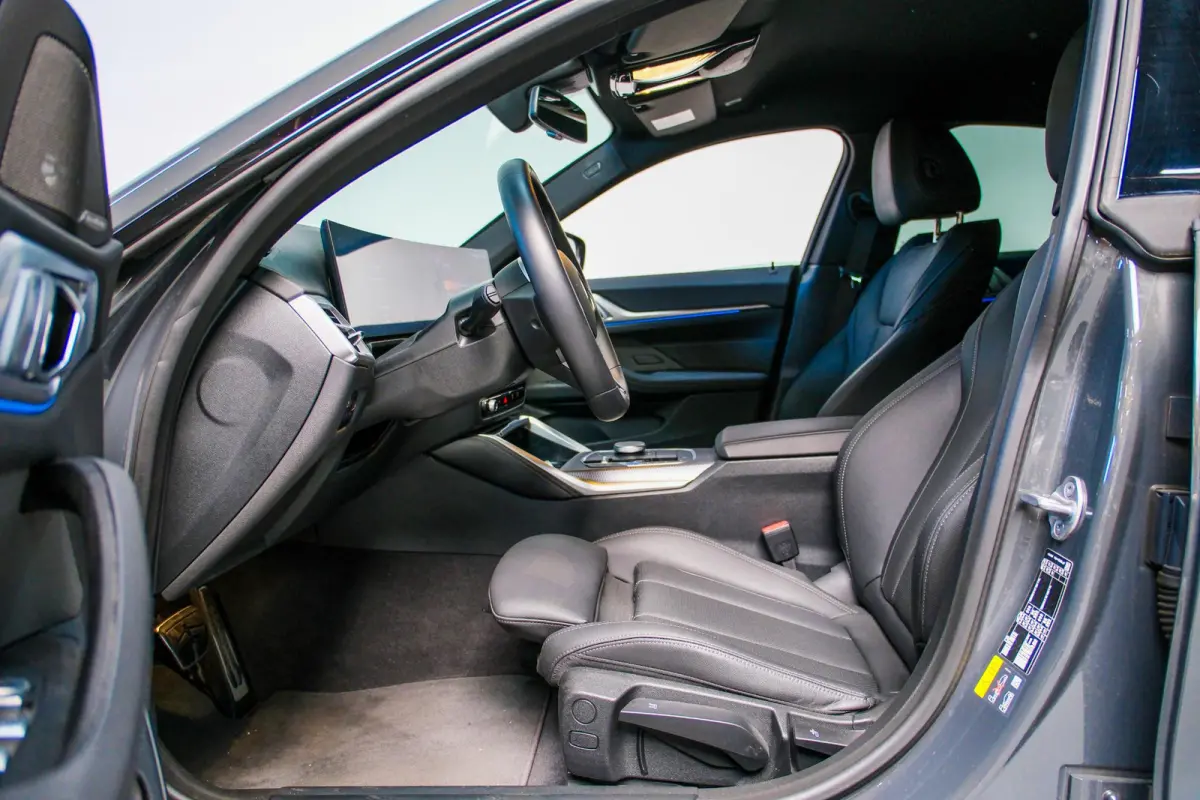 eDrive40 84 kWh M-Sport | Harman Kardon