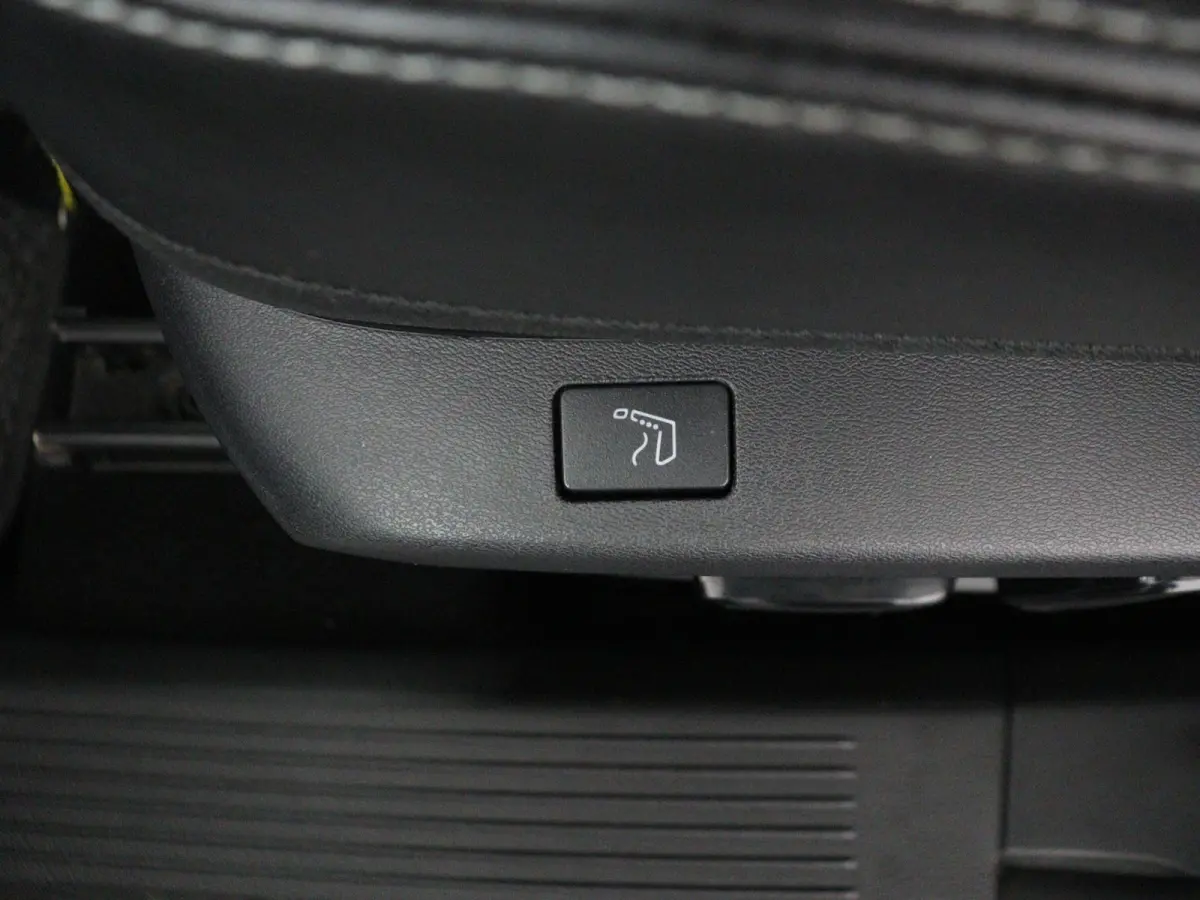 1.3 MHEV Xtronic Tekna Plus | Trekhaak | BOSE Audio | Lederen Bekl. | Panoramadak |
