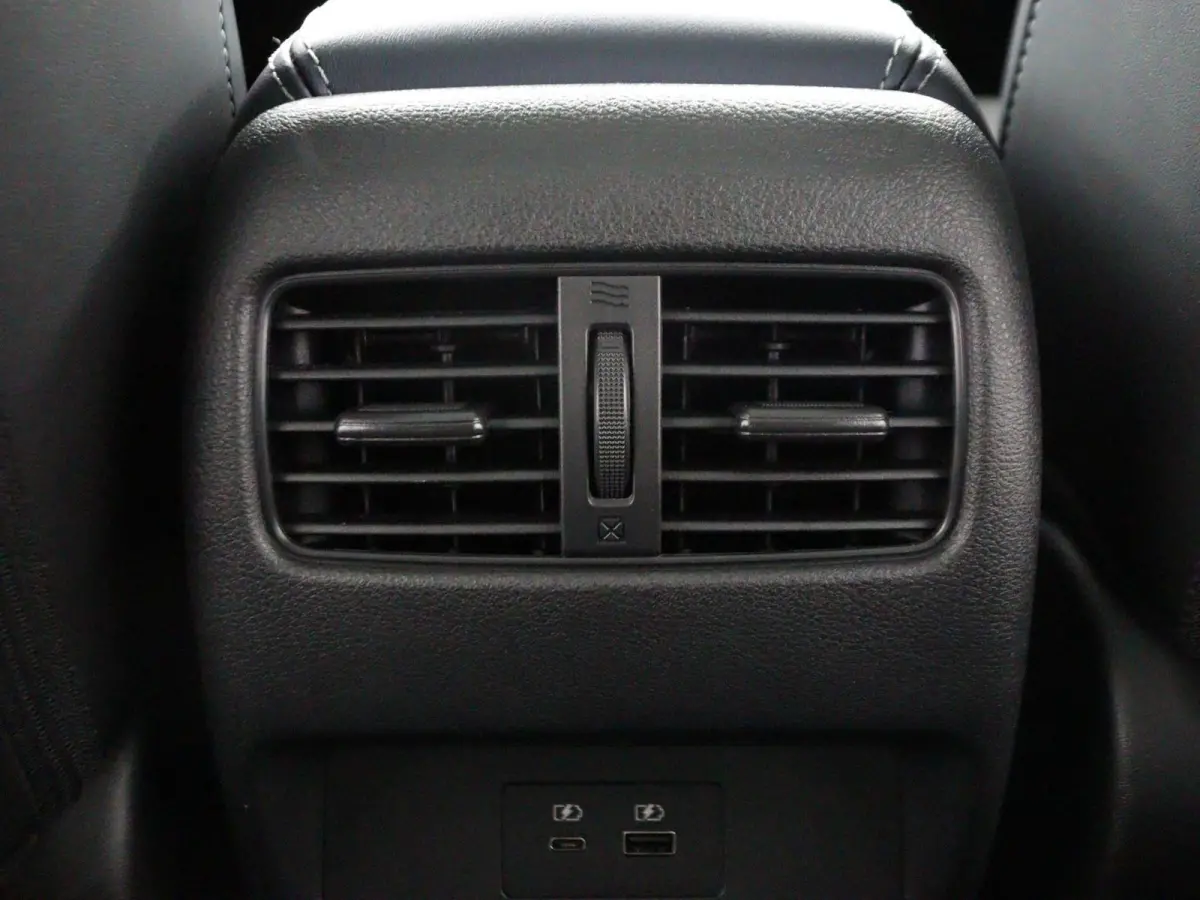 1.3 MHEV Xtronic Tekna Plus | Trekhaak | BOSE Audio | Lederen Bekl. | Panoramadak |