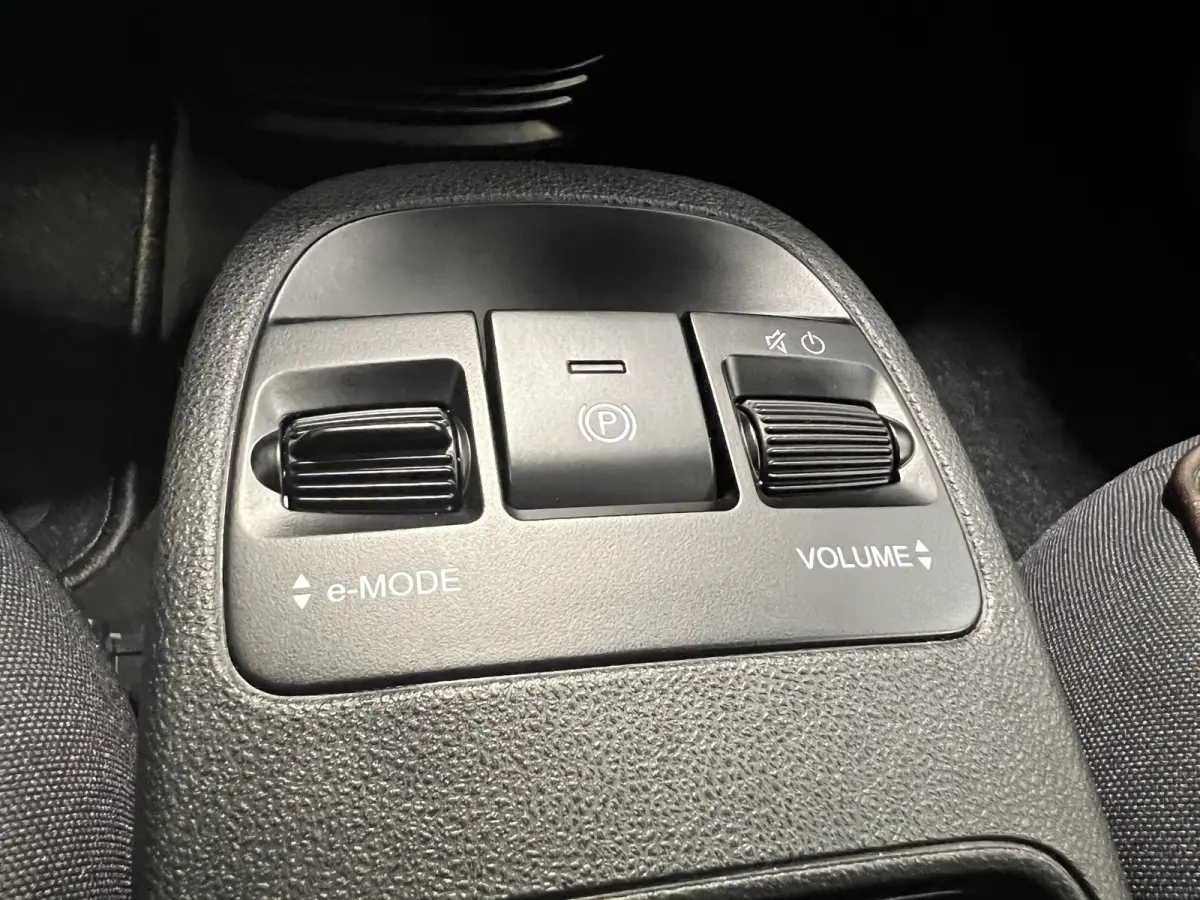 Icon 42 kWh | Navigatie/Android/Apple Carplay | LM Velgen 16" | Cruise Control | DAB | Cruise Control | Airco |