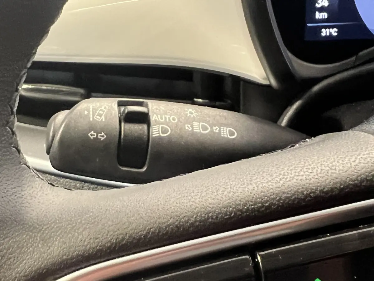 Icon 42 kWh | Navigatie/Android/Apple Carplay | LM Velgen 16" | Cruise Control | DAB | Cruise Control | Airco |