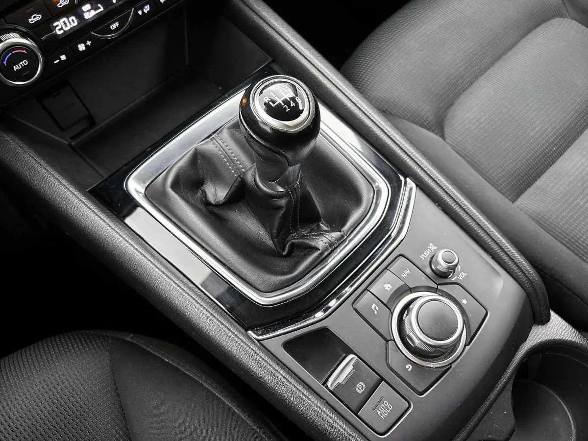 2.0 SkyActiv-G 165 Skylease | TREKHAAK | CAMERA | NAVIGATIE | STOEL-STUURWIELVERWARMING | KLIMAATREGELING