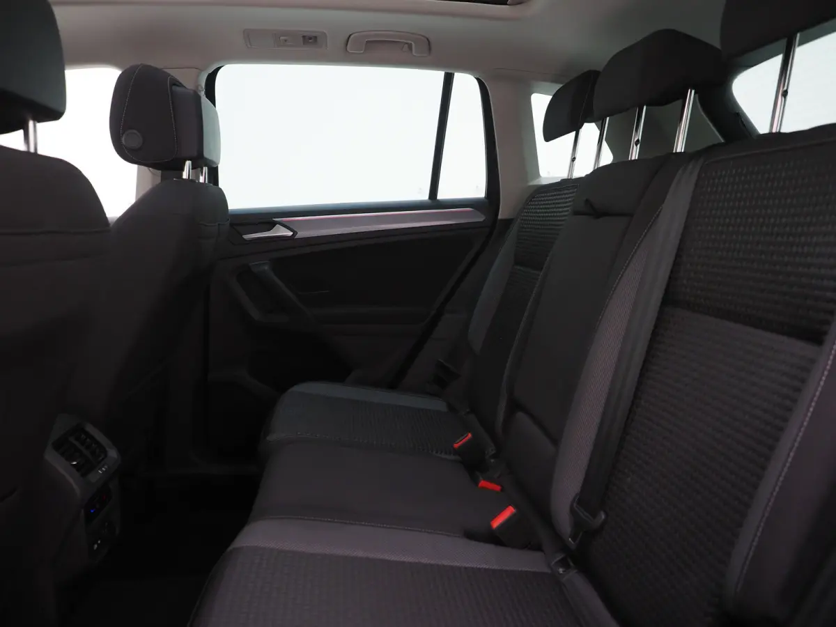 1.4 TSI eHybrid Elegance | Panoramadak | HUD | 360 | Sfeerlicht | Virtual | Adaptive Cruise | Dodehoek