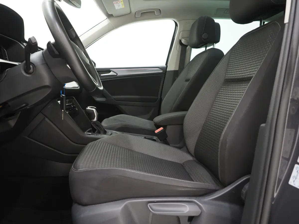 1.4 TSI eHybrid Elegance | Panoramadak | HUD | 360 | Sfeerlicht | Virtual | Adaptive Cruise | Dodehoek