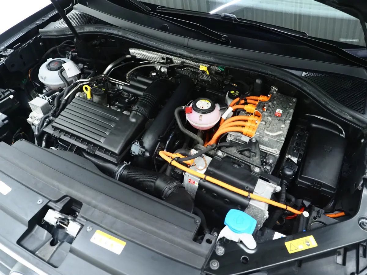 1.4 TSI eHybrid Elegance | Panoramadak | HUD | 360 | Sfeerlicht | Virtual | Adaptive Cruise | Dodehoek