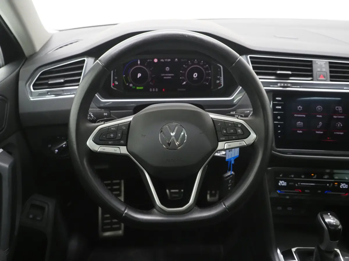 1.4 TSI eHybrid Elegance | Panoramadak | HUD | 360 | Sfeerlicht | Virtual | Adaptive Cruise | Dodehoek
