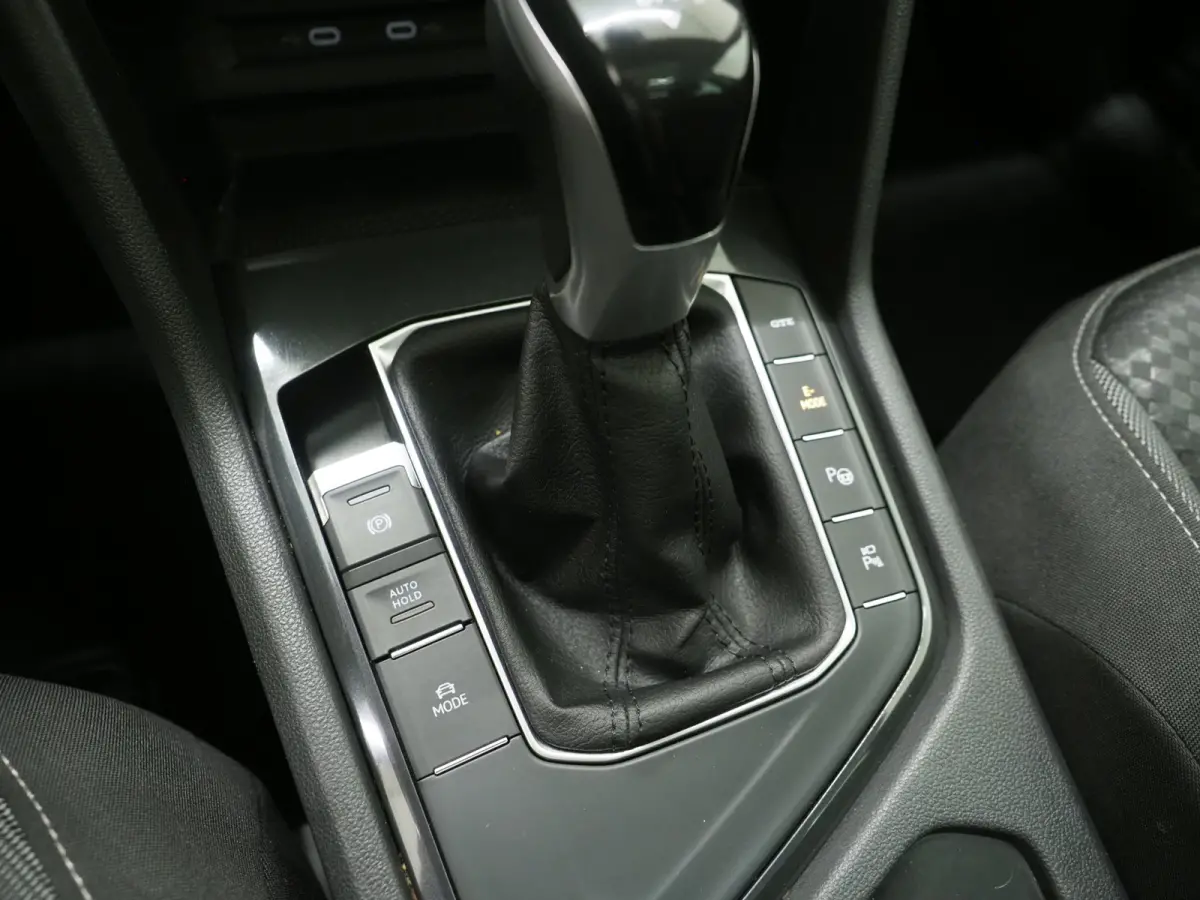 1.4 TSI eHybrid Elegance | Panoramadak | HUD | 360 | Sfeerlicht | Virtual | Adaptive Cruise | Dodehoek