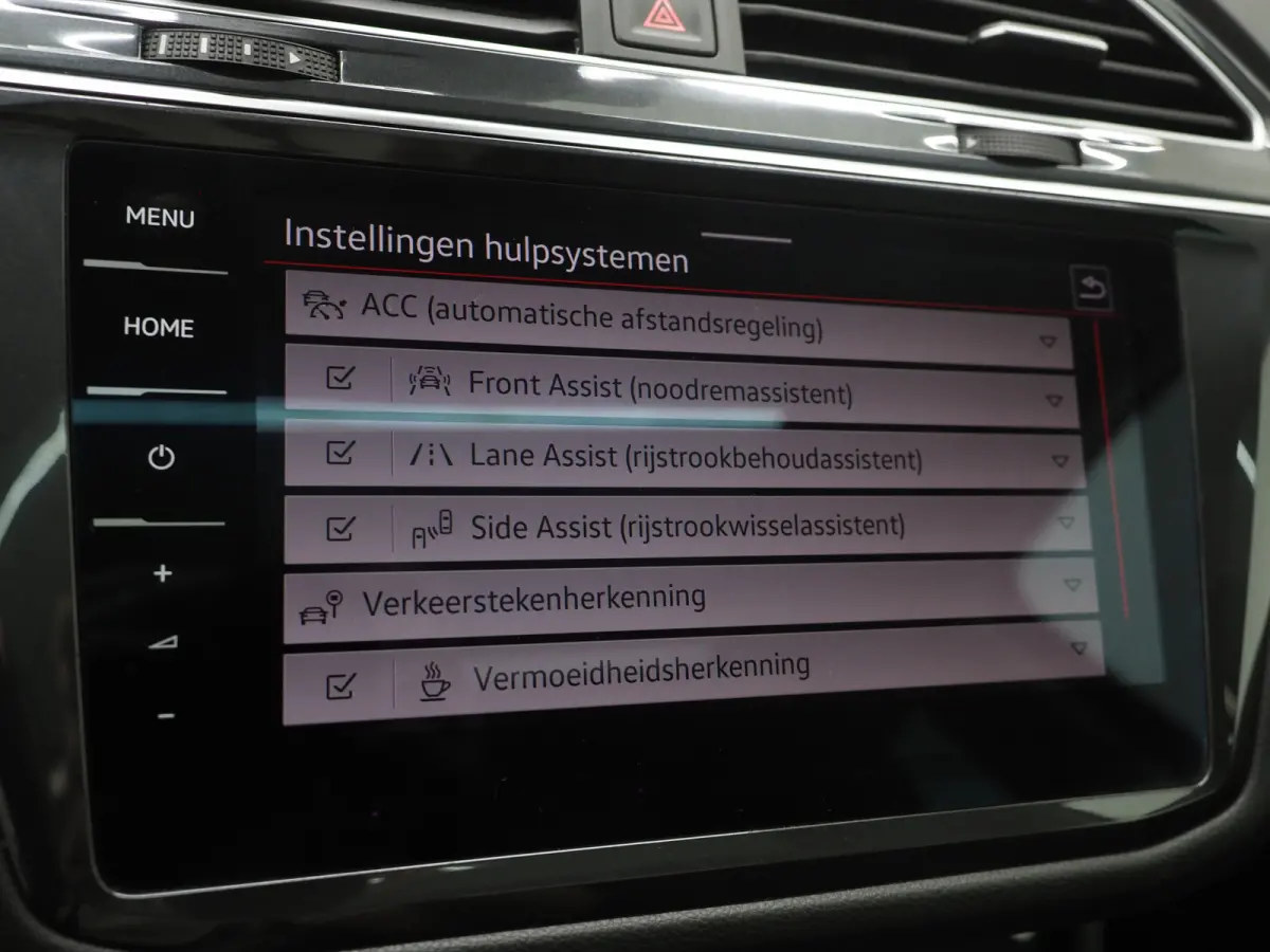 1.4 TSI eHybrid Elegance | Panoramadak | HUD | 360 | Sfeerlicht | Virtual | Adaptive Cruise | Dodehoek
