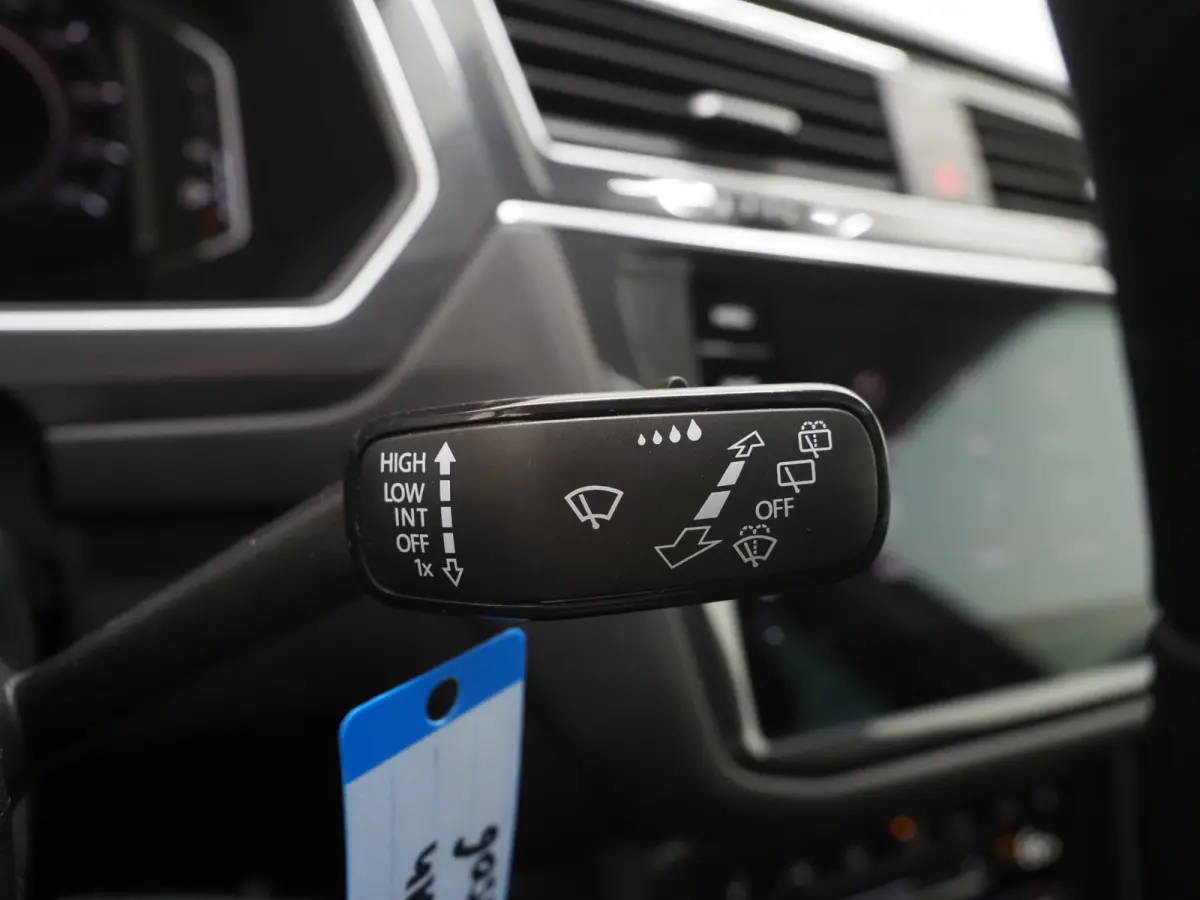 1.4 TSI eHybrid Elegance | Panoramadak | HUD | 360 | Sfeerlicht | Virtual | Adaptive Cruise | Dodehoek
