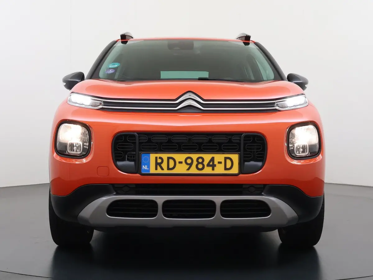 Feel 110pk | Navigatie via Apple Carplay en Android auto | Trekhaak | Airco | Lichtmetalen velgen | Cruise control