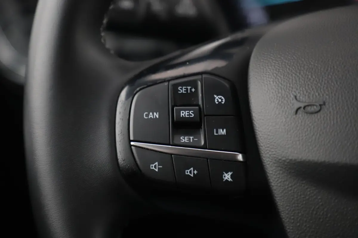 1.0 EcoBoost Hybrid Titanium Navigatie Carplay Android Climate & Cruise Control Parkeersensor