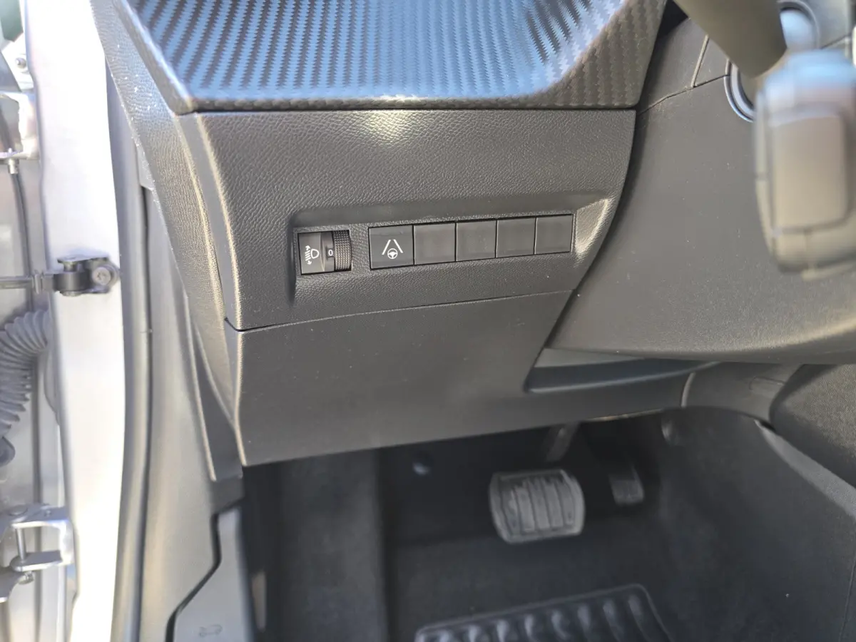 1.2 Hybrid 136 e-DCS6 Allure - 136 Pk - Climate Control - Cruise Control