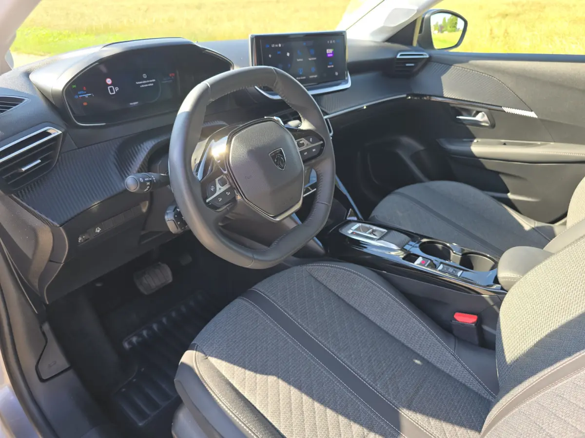 1.2 Hybrid 136 e-DCS6 Allure - 136 Pk - Climate Control - Cruise Control