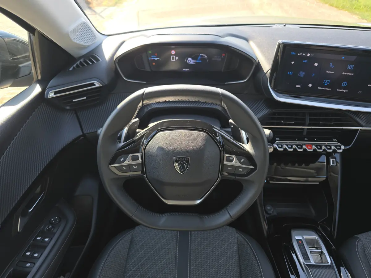 1.2 Hybrid 136 e-DCS6 Allure - 136 Pk - Climate Control - Cruise Control