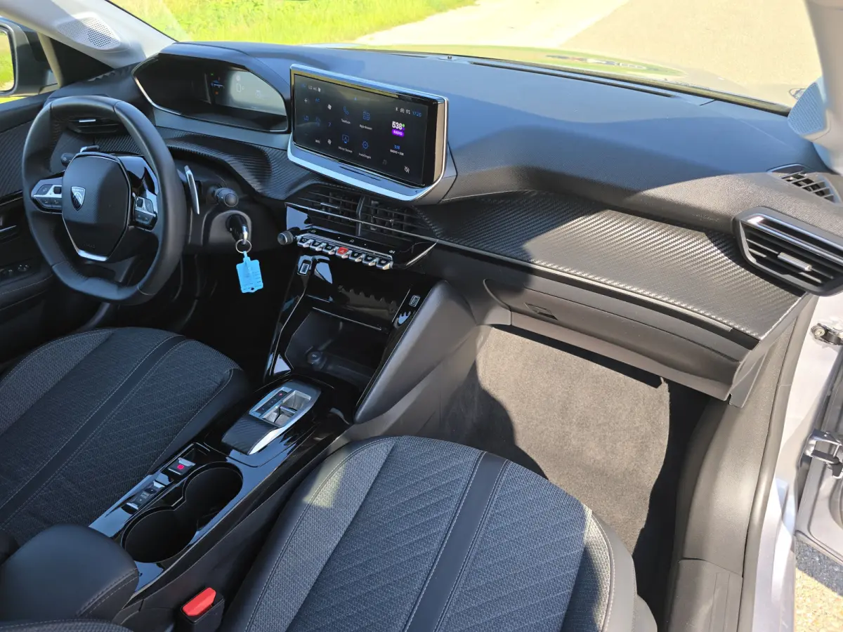 1.2 Hybrid 136 e-DCS6 Allure - 136 Pk - Climate Control - Cruise Control