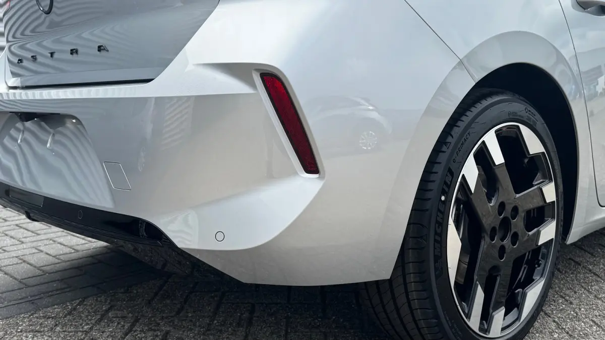Astra-e Ultimate - | Achteruitrijcamera 180° | Adaptive Cruise control | Apple CarPlay en Android Auto ondersteuning