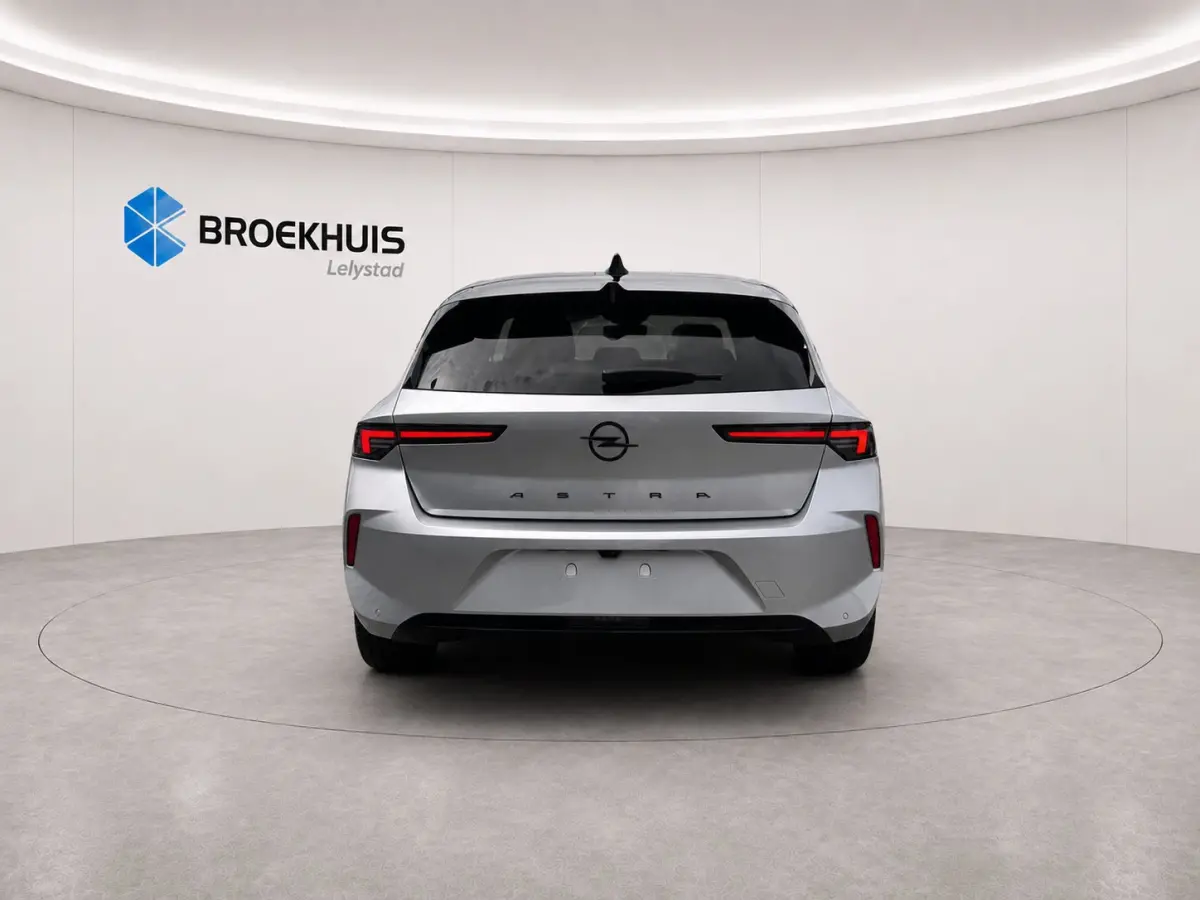 Astra-e Ultimate - | Achteruitrijcamera 180° | Adaptive Cruise control | Apple CarPlay en Android Auto ondersteuning