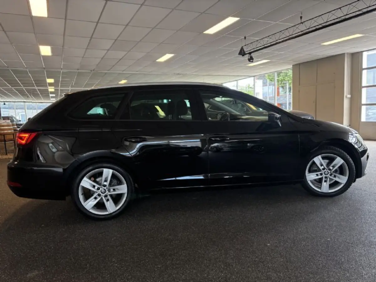 1.5 TSI FR Apple Carplay Adaptive cruise, camera, virtual cockpit enz