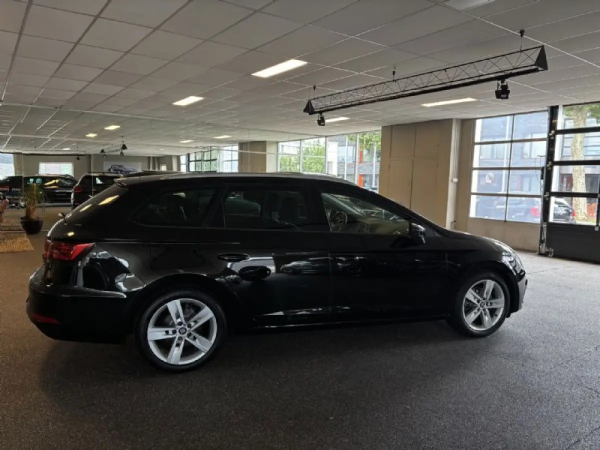 1.5 TSI FR Apple Carplay Adaptive cruise, camera, virtual cockpit enz