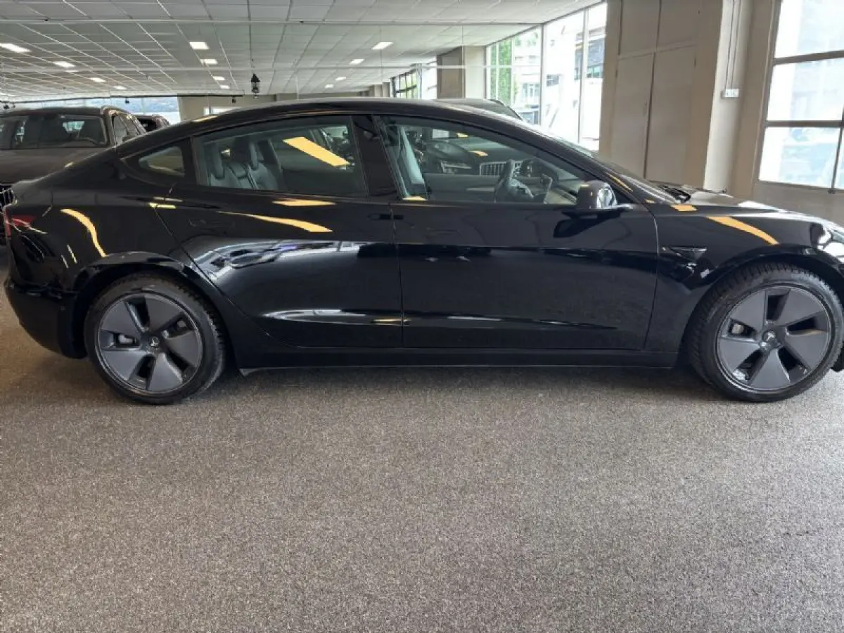 Long Range AWD 78 kWh LONG Range SOH 92.4 % Panorama