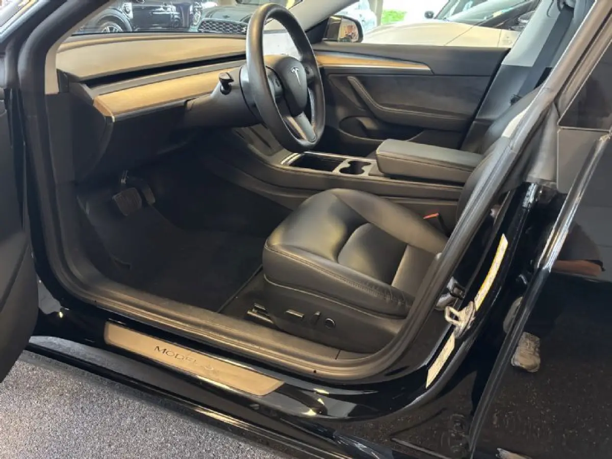 Long Range AWD 78 kWh LONG Range SOH 92.4 % Panorama