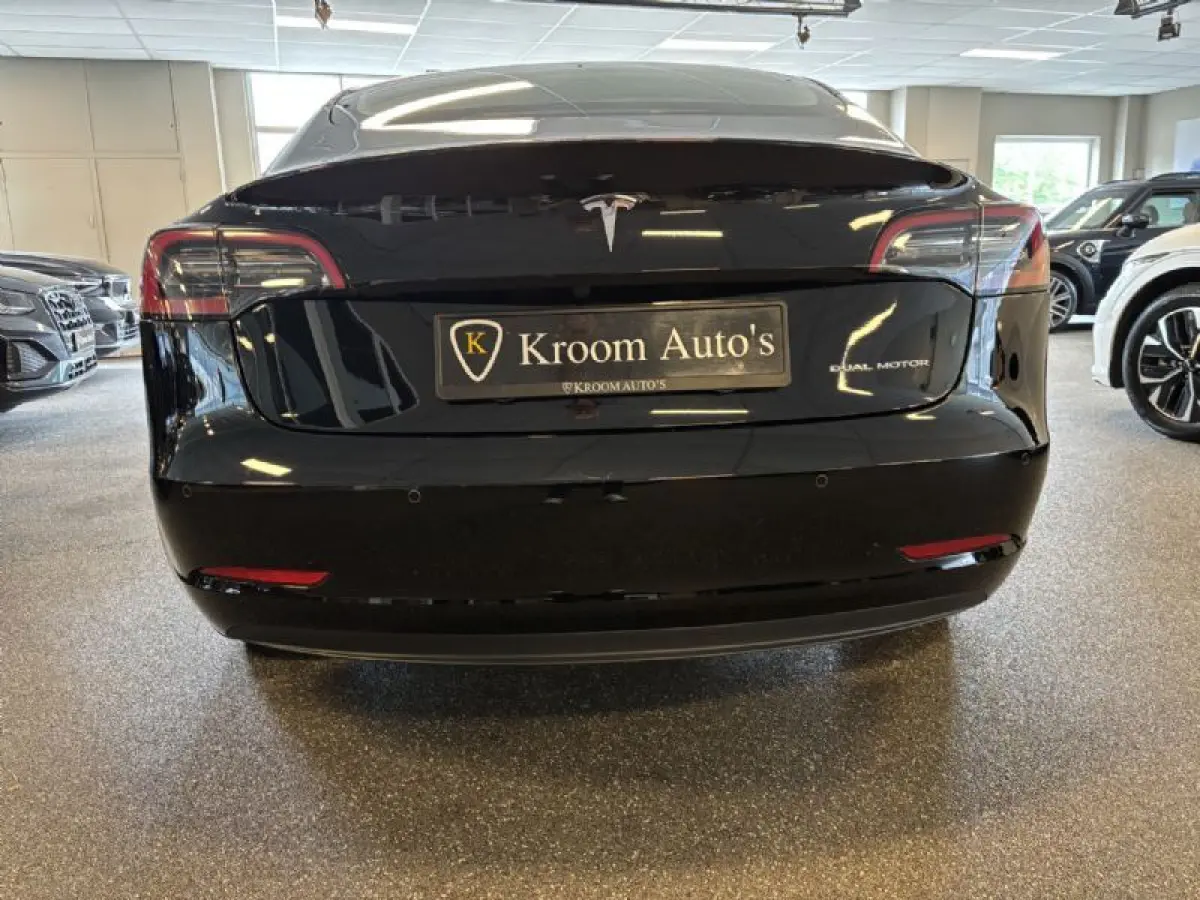 Long Range AWD 78 kWh LONG Range SOH 92.4 % Panorama