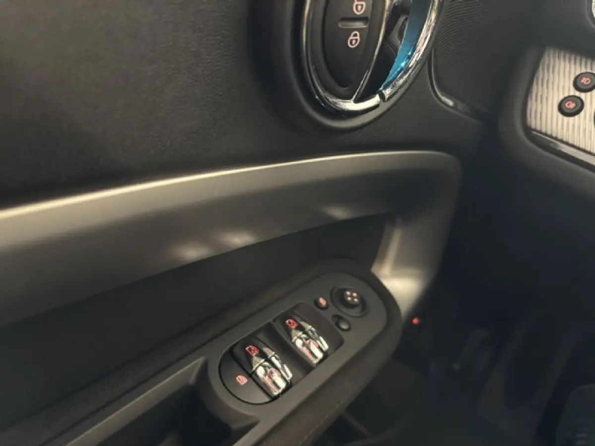 Mini ALL4 Yours Adaptive cruise Leder Panoramadak, Harman Kardon Head up Memory seat, Model 2023