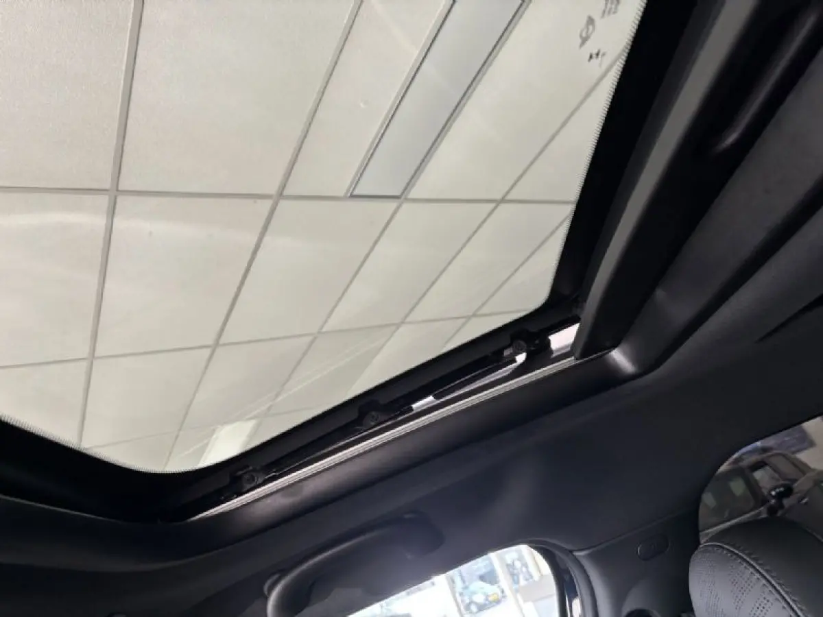 Mini ALL4 Yours Adaptive cruise Leder Panoramadak, Harman Kardon Head up Memory seat, Model 2023