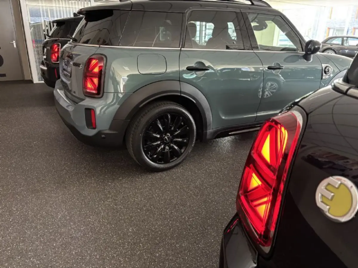 Mini ALL4 Yours Adaptive cruise Leder Panoramadak, Harman Kardon Head up Memory seat, Model 2023