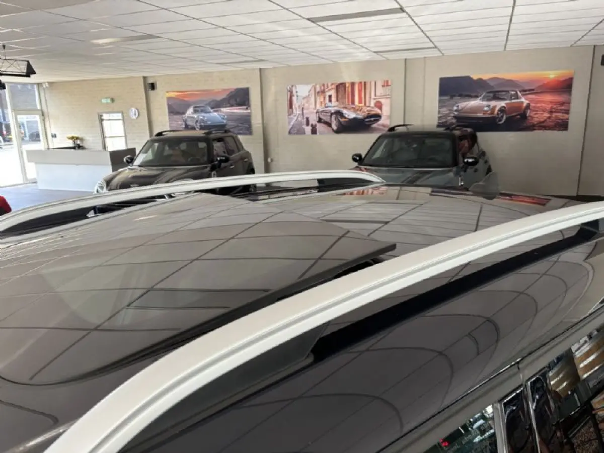 Mini ALL4 Yours Adaptive cruise Leder Panoramadak, Harman Kardon Head up Memory seat, Model 2023