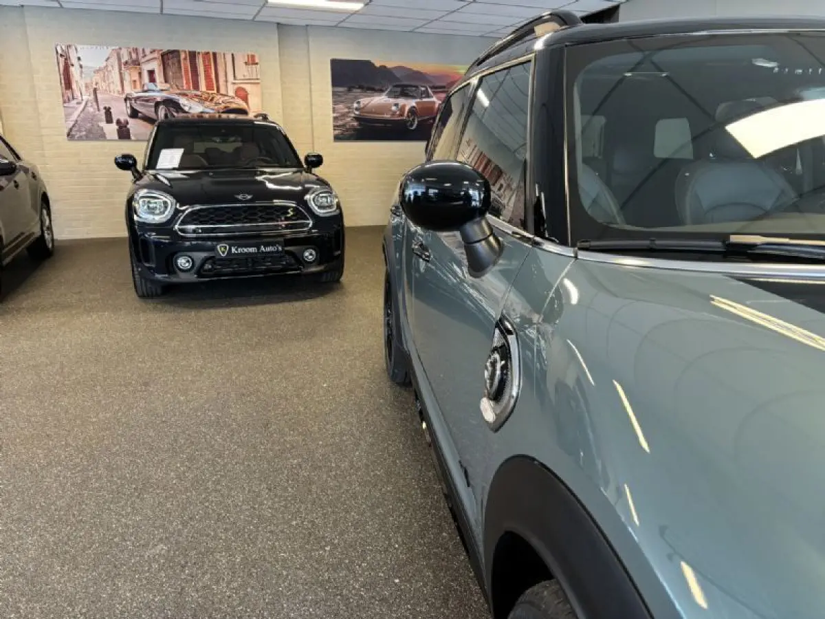 Mini ALL4 Yours Leder Panoramadak Full Option! Model 2023