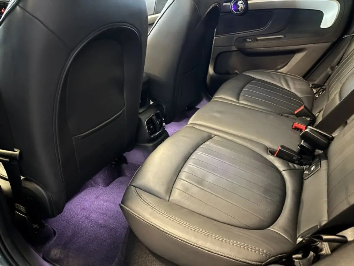 Mini ALL4 Yours Leder Panoramadak Full Option! Model 2023