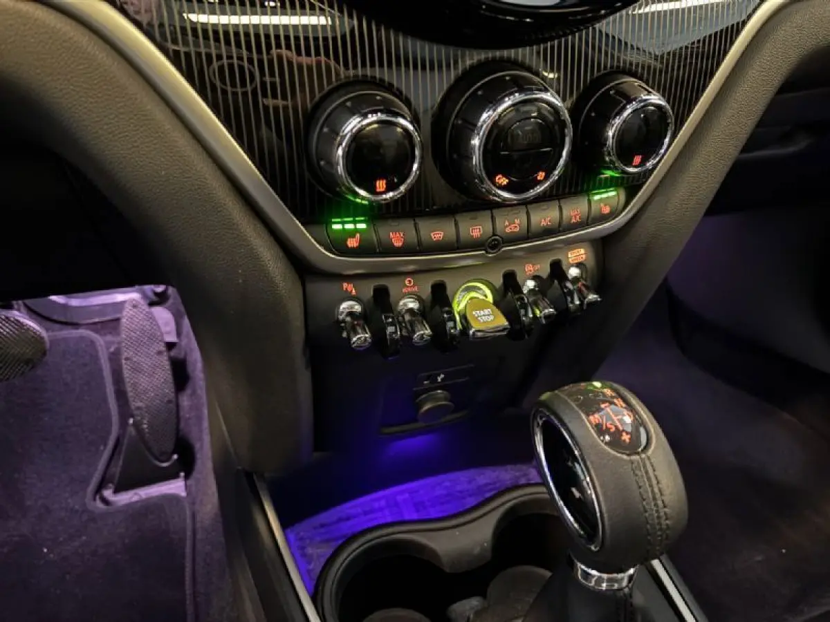 Mini ALL4 Yours Leder Panoramadak Full Option! Model 2023