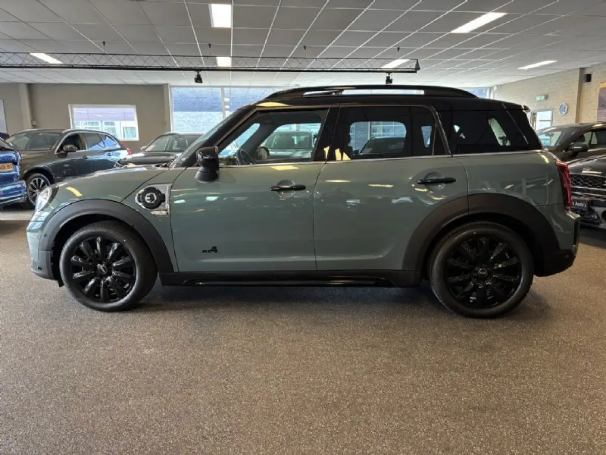 Mini ALL4 Yours Leder Panoramadak Full Option! Model 2023