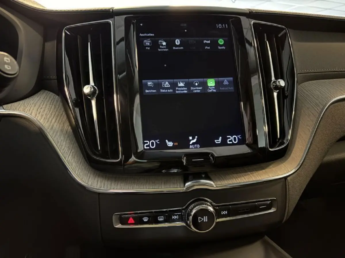 2.0 T8 Twin Engine AWD Inscription Panodak / Leer / Elek Trekhaak / BLIS / full LED / Apple Carplay / Camera / Adapt